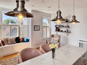 HIGH STREET- click for photo gallery